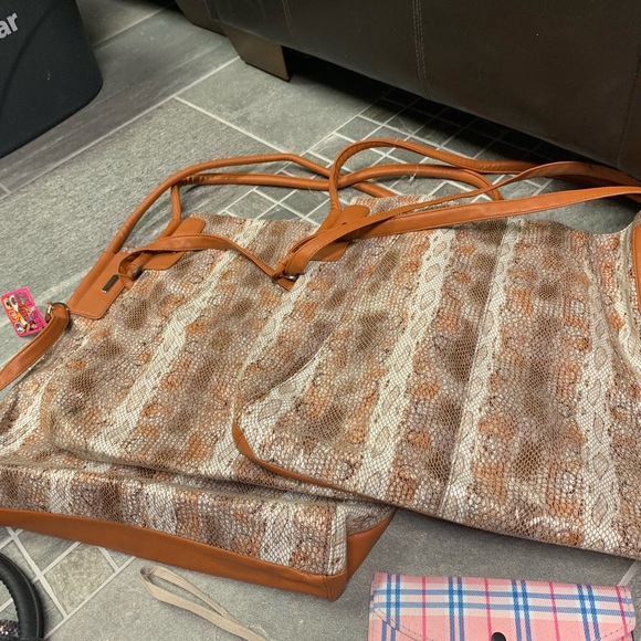 11 person 10 wallets - Picture 7 of 8